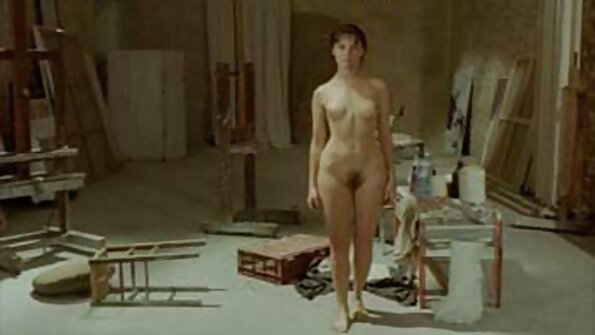 Ein Mädchen mit einem heißen nackte reife frauen bilder Paar Titten sitzt auf einem großen Schwanz