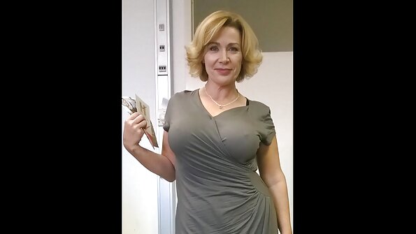 Eine sexy Lady mit großen Titten wird vor uns anal gefickt reife frauen nackt videos